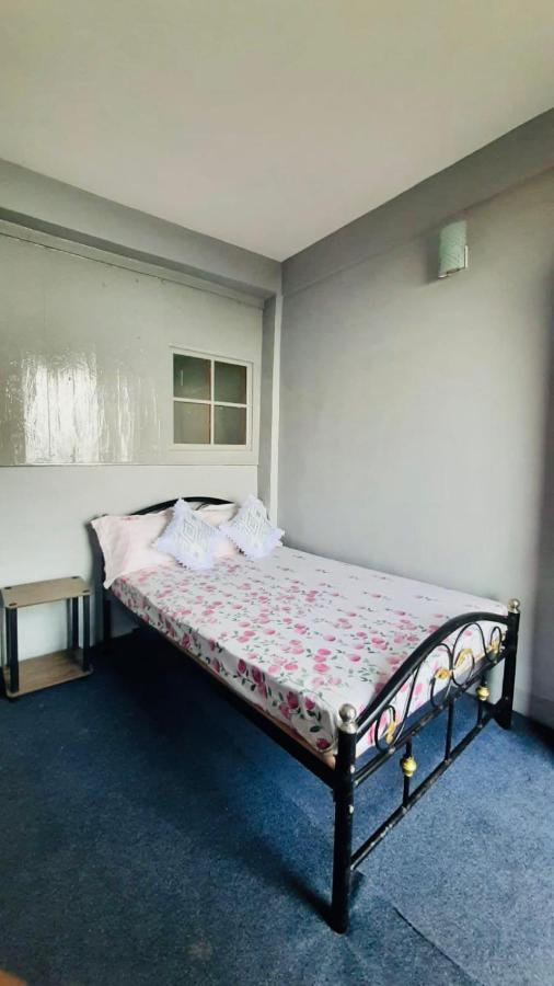 The Village Den , B&B Darjeeling Дарджилинг Екстериор снимка