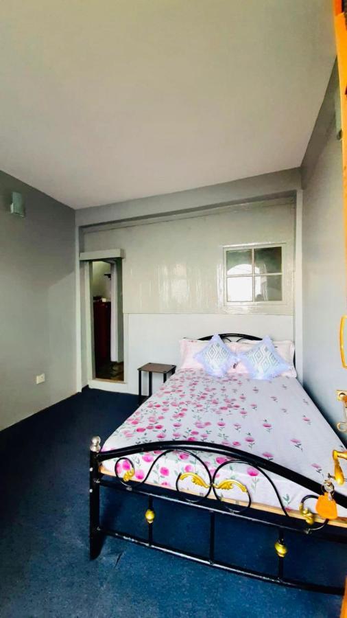 The Village Den , B&B Darjeeling Дарджилинг Екстериор снимка
