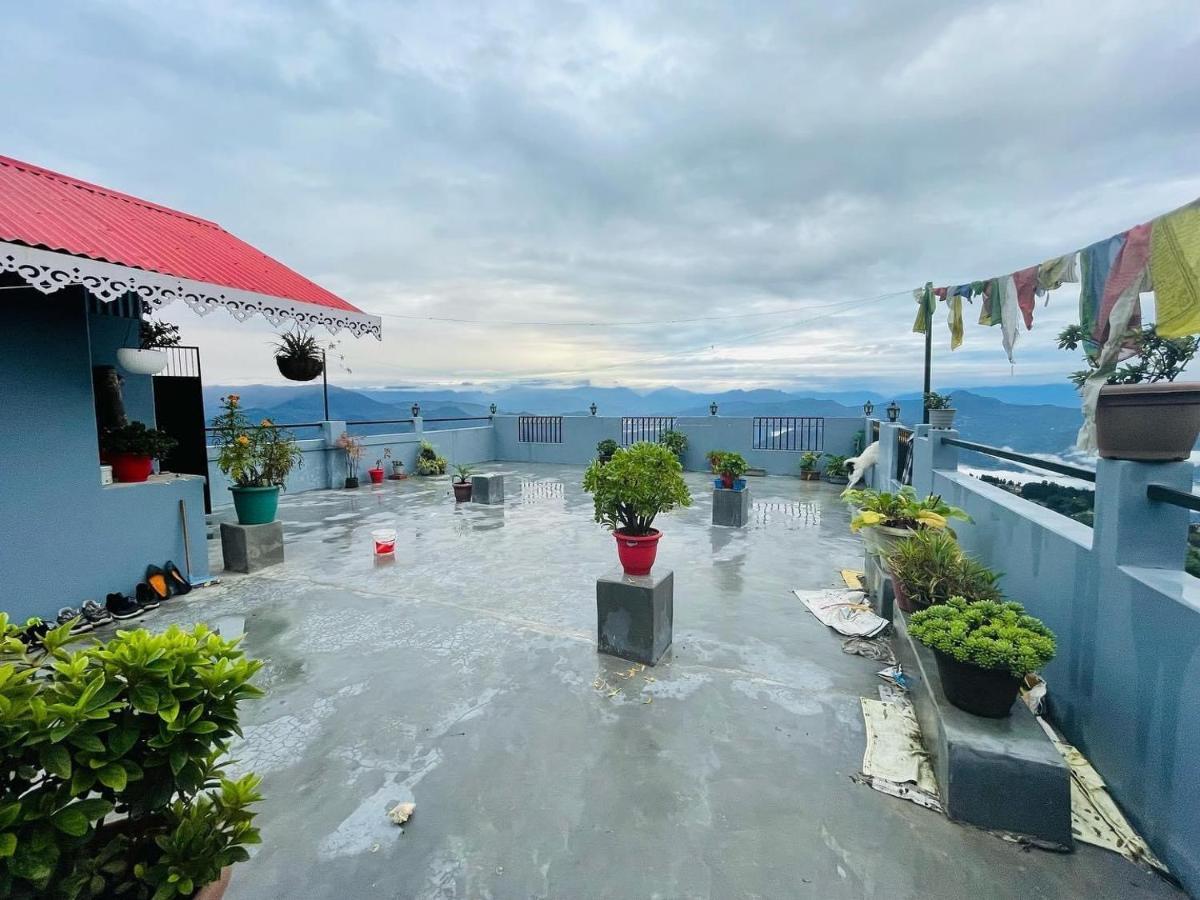 The Village Den , B&B Darjeeling Дарджилинг Екстериор снимка